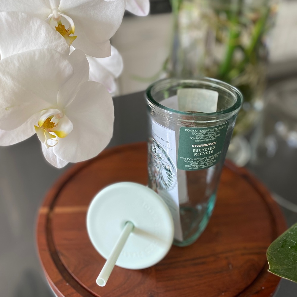 NWT Starbucks Spring 2023 Recycled Glass Mint Triangle Bottom 16oz Tumbler - Picture 13 of 13